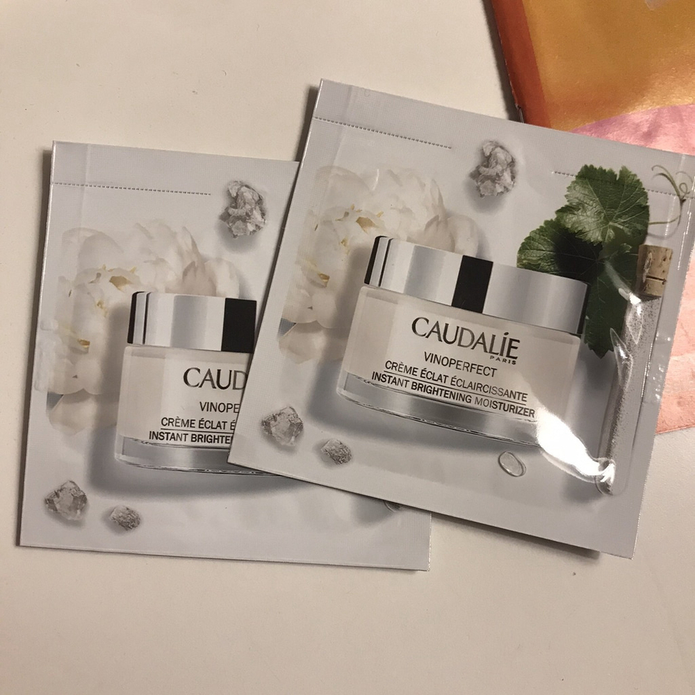CAUDALIE “VINOPERFECT” : BRIGHTENING MOISTURIZER SAMPLE DUO .06 fl oz x 2